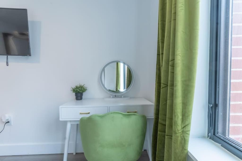 2 Bedroom 2 Bath Suite, Near American Dream And The Airport, Free Parking, King Bed And 2 Queen Beds, Washer And Dryer Orange Εξωτερικό φωτογραφία