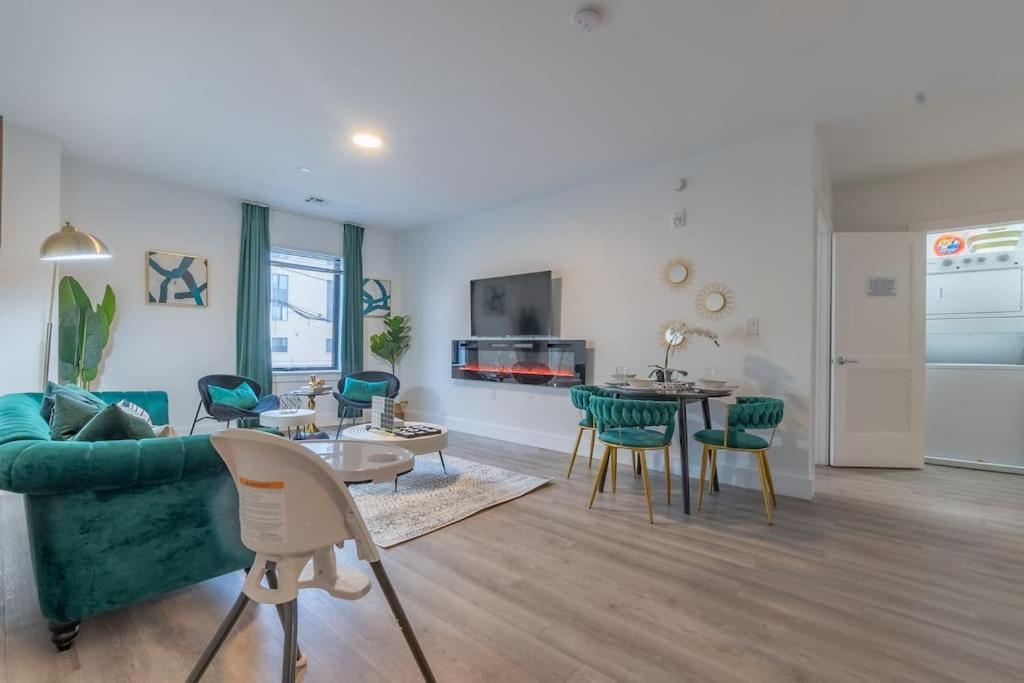 2 Bedroom 2 Bath Suite, Near American Dream And The Airport, Free Parking, King Bed And 2 Queen Beds, Washer And Dryer Orange Εξωτερικό φωτογραφία