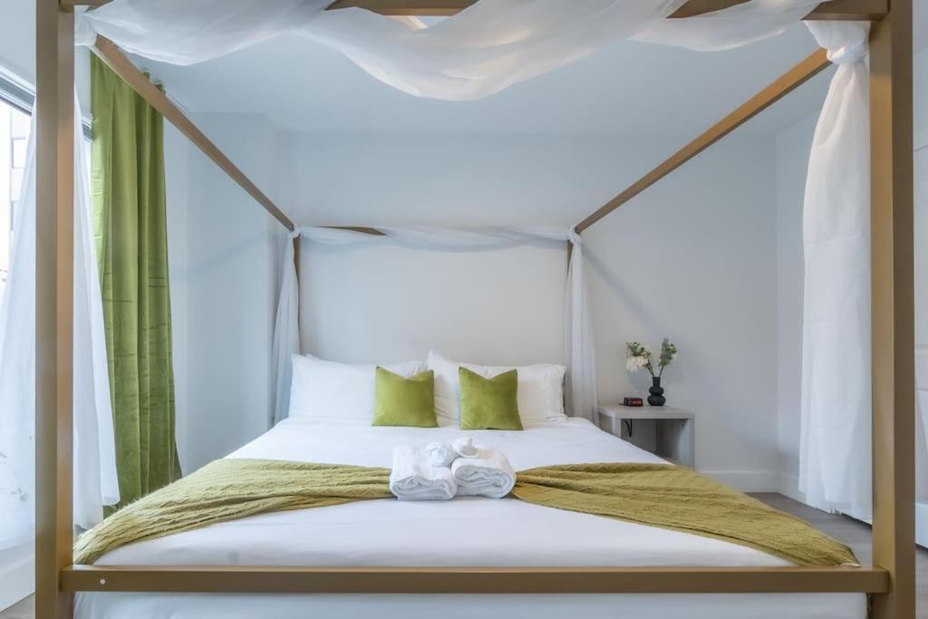2 Bedroom 2 Bath Suite, Near American Dream And The Airport, Free Parking, King Bed And 2 Queen Beds, Washer And Dryer Orange Εξωτερικό φωτογραφία